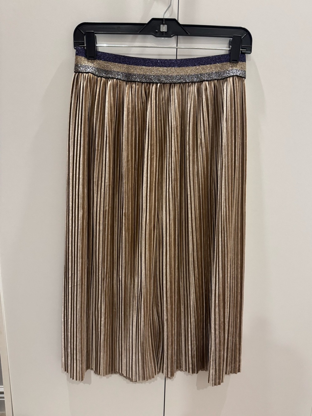 Metallic Gold Pleated Midi Skirt with Contrast Waistband